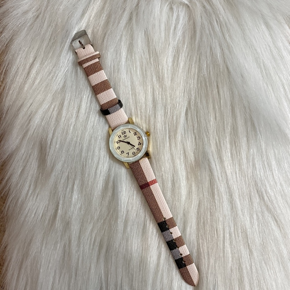 New Stunning plaid Watch - Picture 8 of 8